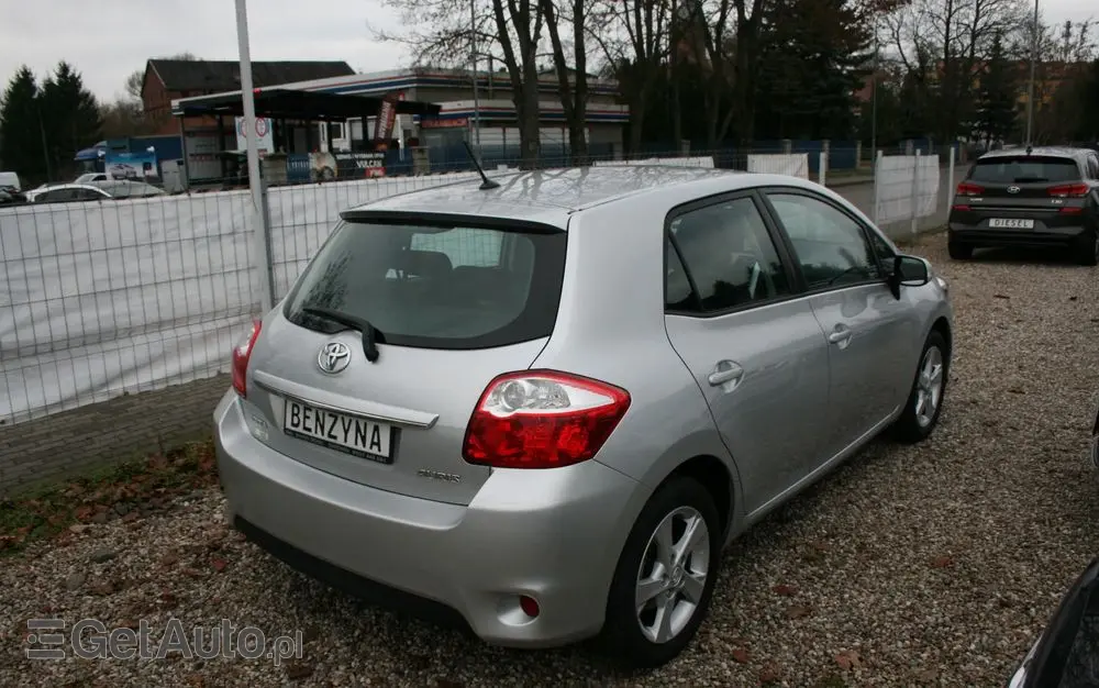 TOYOTA Auris 1.33 VVT-i