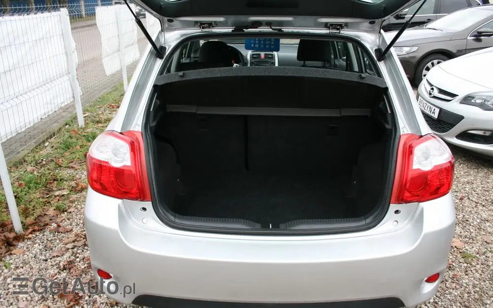 TOYOTA Auris 1.33 VVT-i