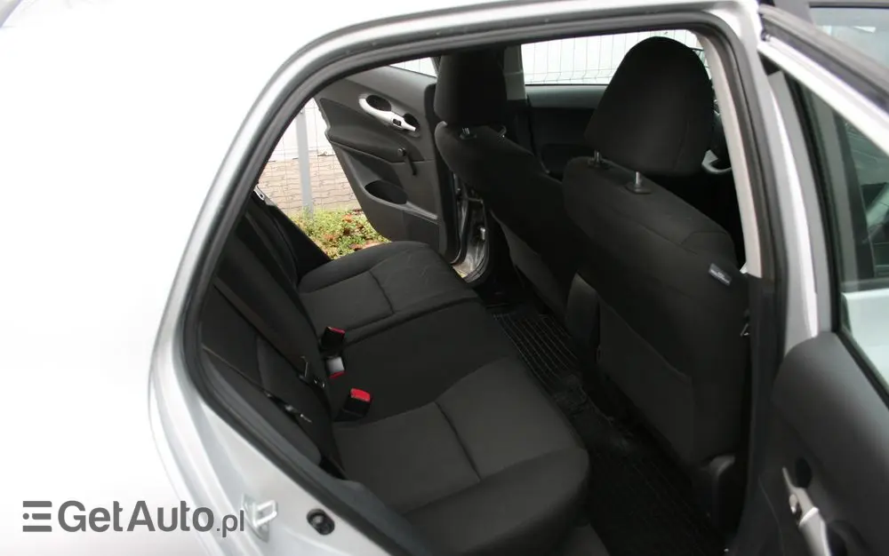TOYOTA Auris 1.33 VVT-i