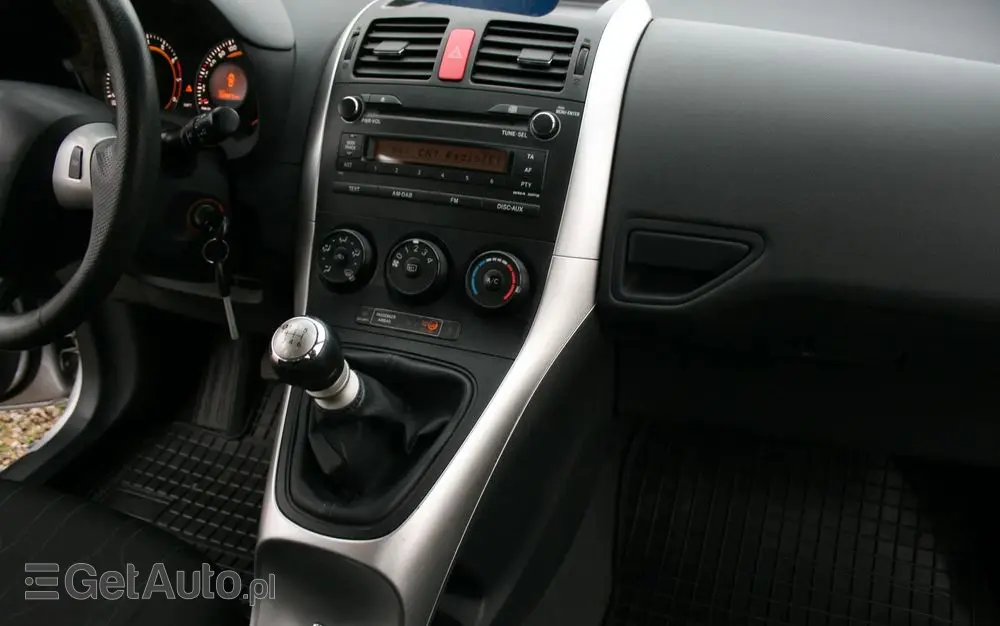 TOYOTA Auris 1.33 VVT-i