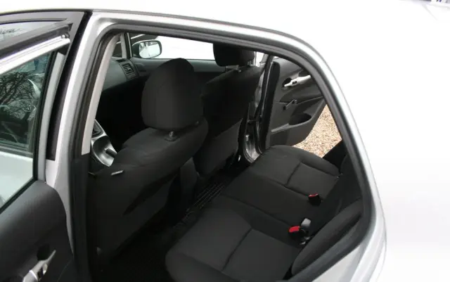 TOYOTA Auris 1.33 VVT-i