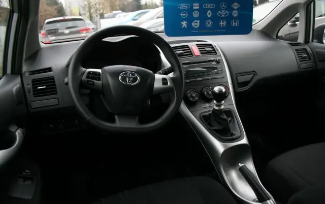 TOYOTA Auris 1.33 VVT-i