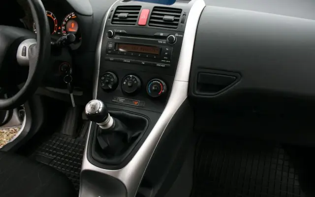 TOYOTA Auris 1.33 VVT-i