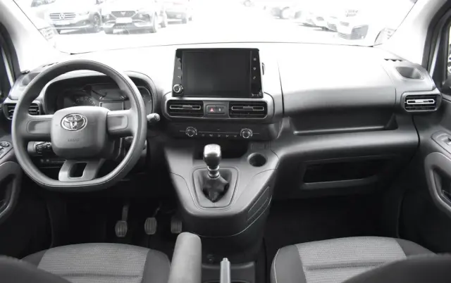 TOYOTA Proace City Verso 1.5 D-4D Business