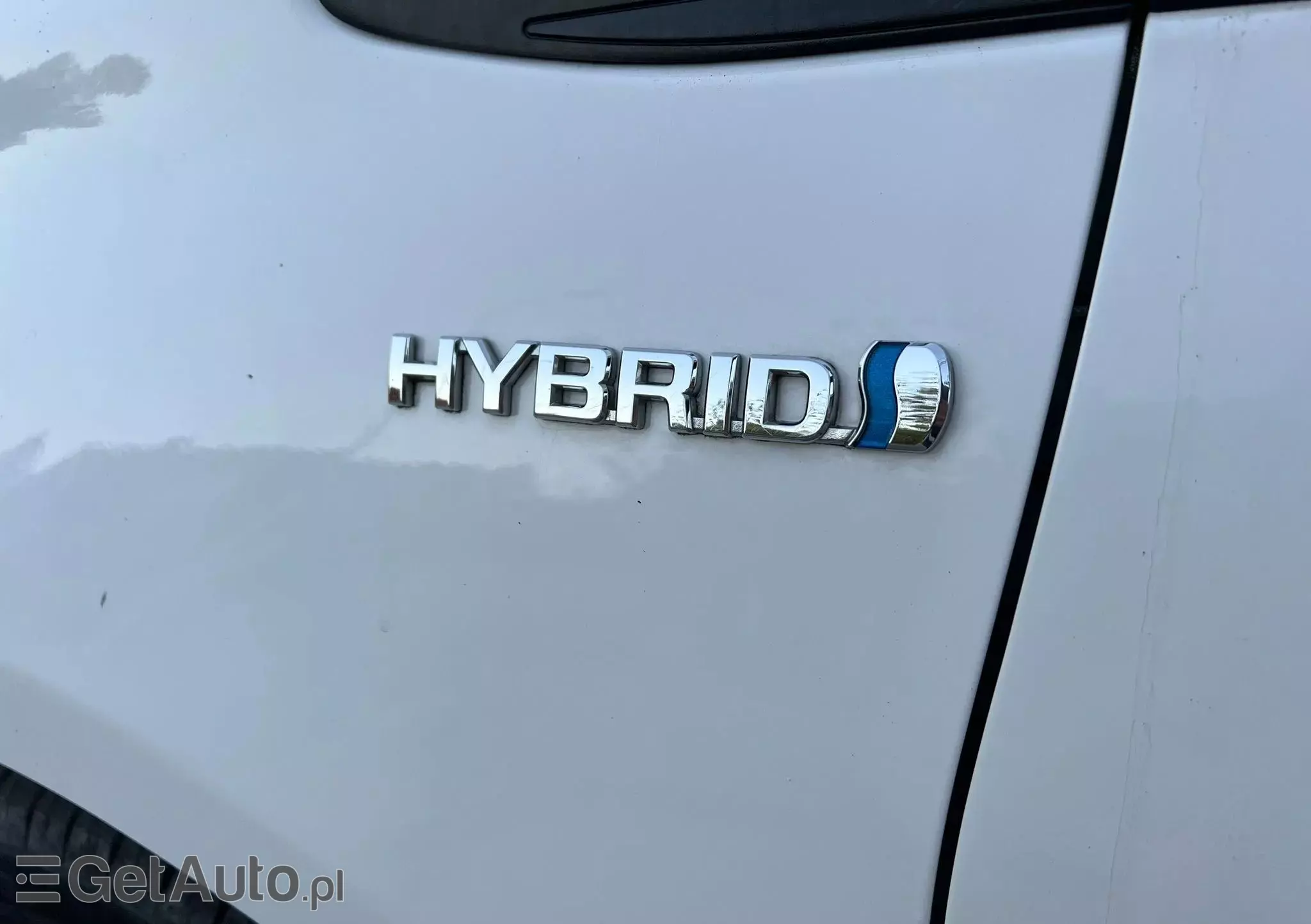 TOYOTA Yaris Hybrid 100 Selection Passion