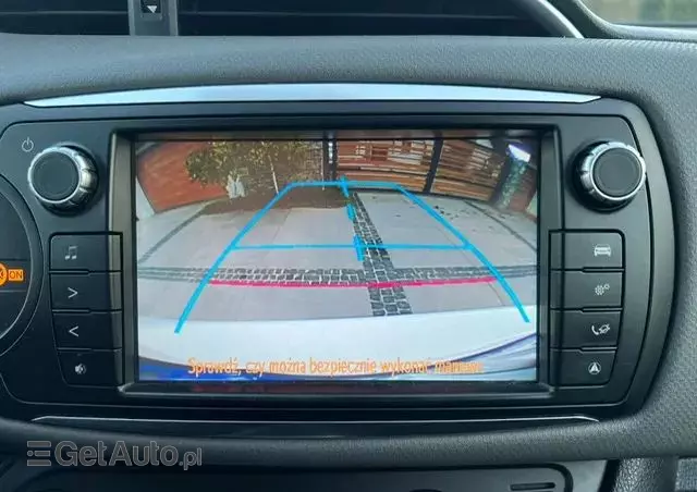 TOYOTA Yaris Hybrid 100 Selection Passion