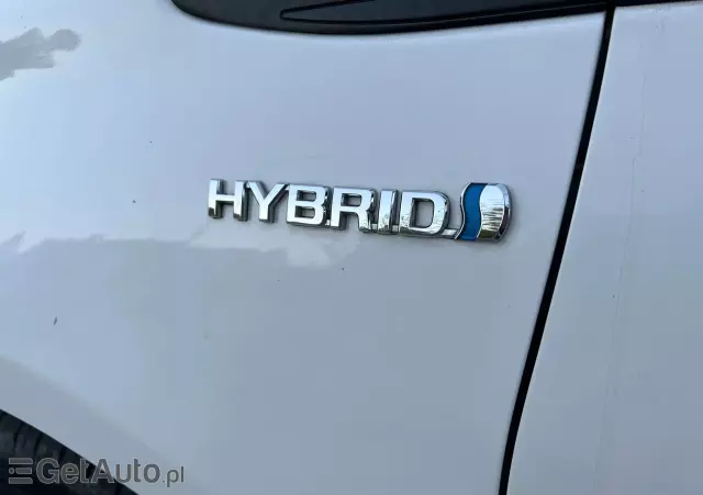 TOYOTA Yaris Hybrid 100 Selection Passion