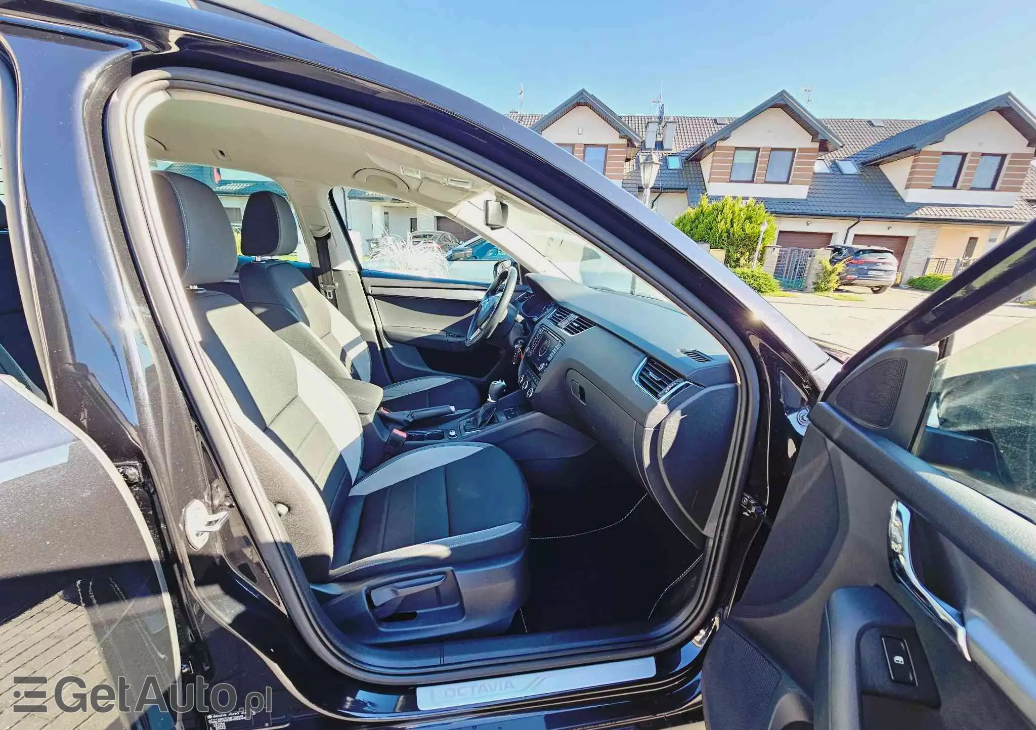 SKODA Octavia Combi 1.6 TDI (Green tec) DSG Joy