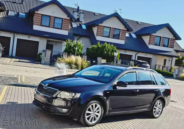 SKODA Octavia Combi 1.6 TDI (Green tec) DSG Joy