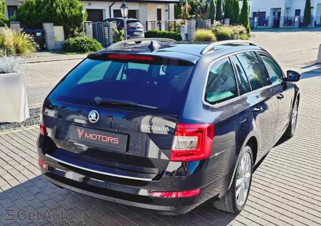 SKODA Octavia Combi 1.6 TDI (Green tec) DSG Joy