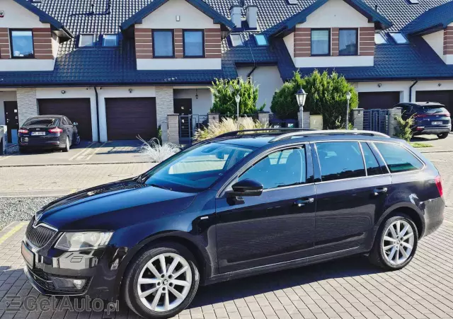 SKODA Octavia Combi 1.6 TDI (Green tec) DSG Joy