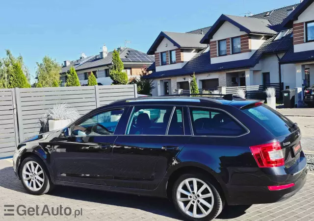 SKODA Octavia Combi 1.6 TDI (Green tec) DSG Joy