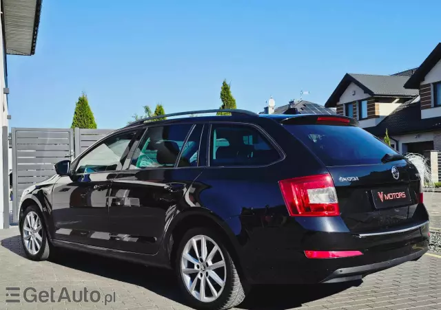 SKODA Octavia Combi 1.6 TDI (Green tec) DSG Joy