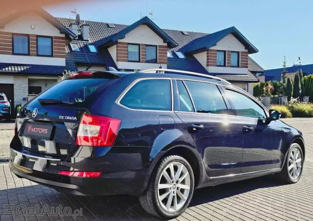SKODA Octavia Combi 1.6 TDI (Green tec) DSG Joy