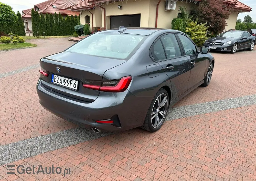 BMW Seria 3 318d Edition Luxury Line Purity