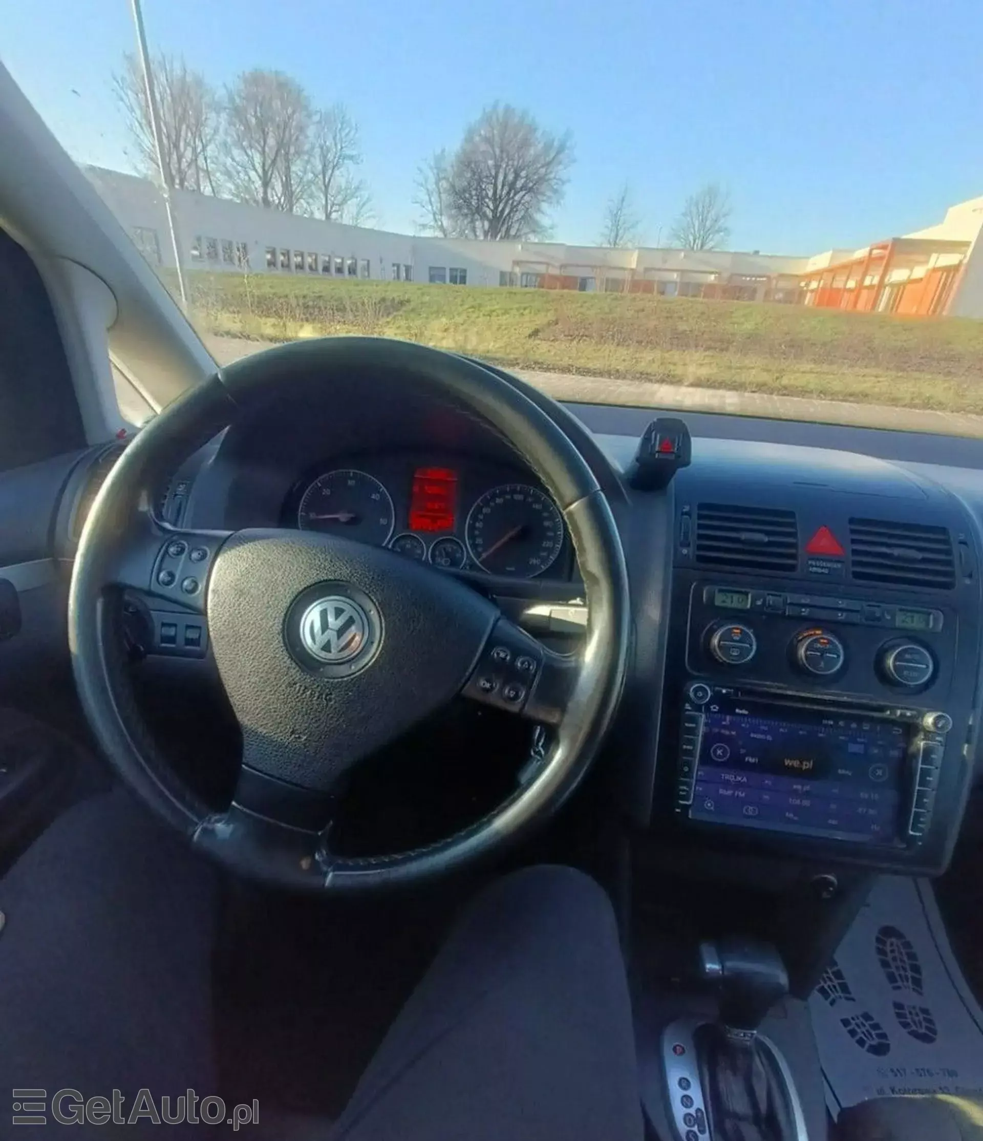 VOLKSWAGEN Touran 