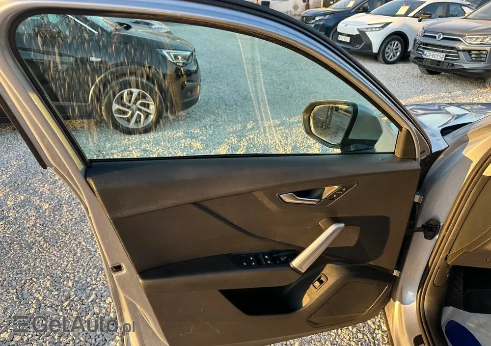 AUDI Q2 35 TFSI S tronic