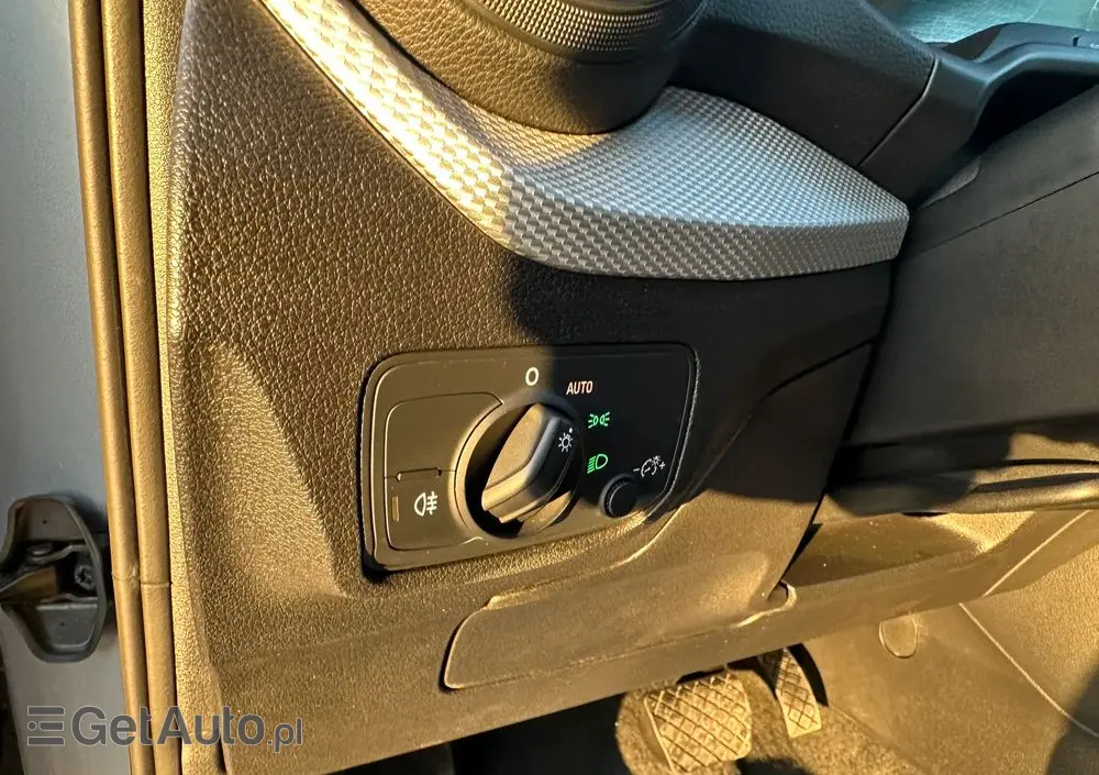 AUDI Q2 35 TFSI S tronic