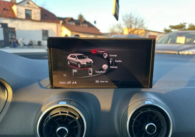 AUDI Q2 35 TFSI S tronic