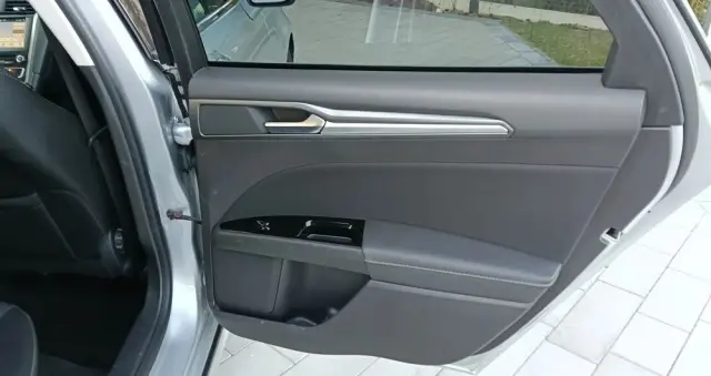 FORD Mondeo 2.0 TDCi STart-Stopp PowerShift-Aut Titanium