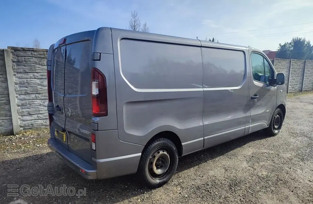 OPEL Vivaro 