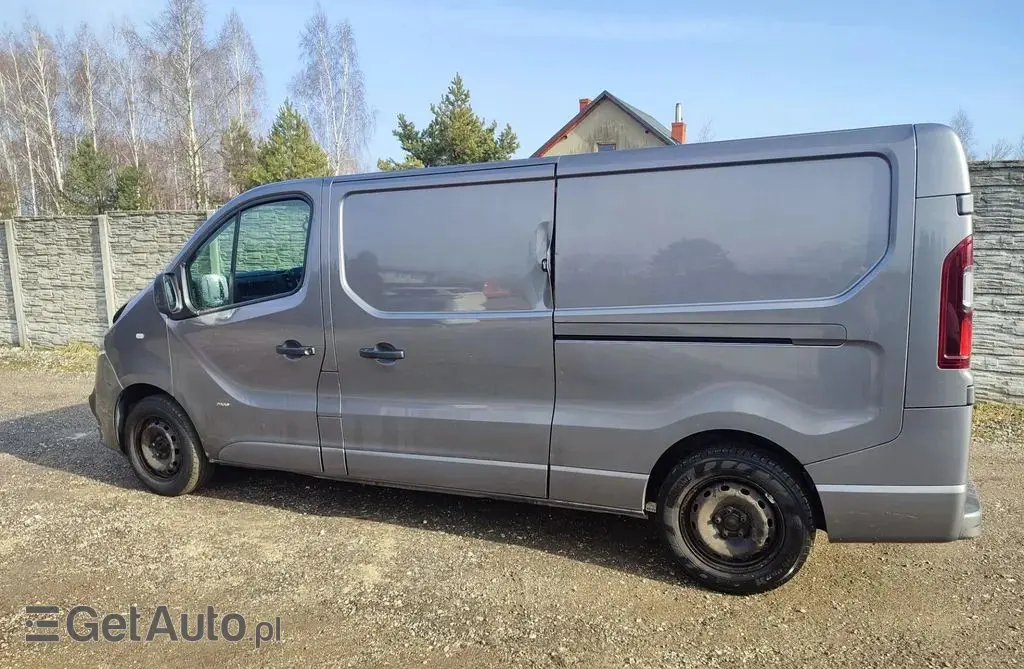 OPEL Vivaro 