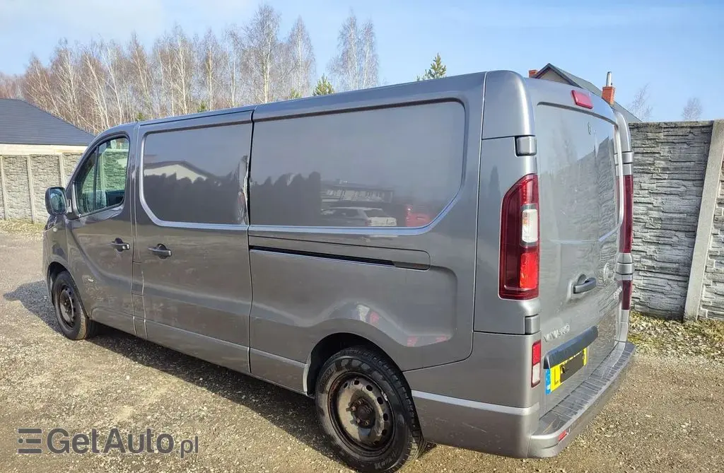OPEL Vivaro 