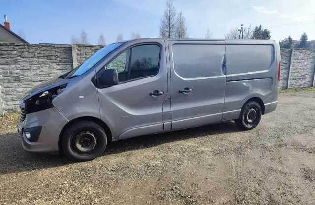 OPEL Vivaro 