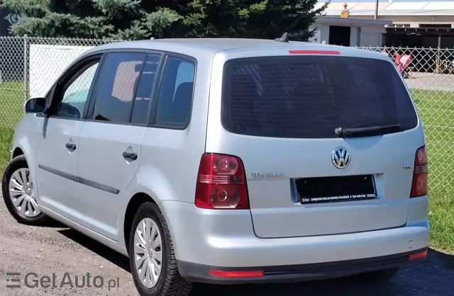 VOLKSWAGEN Touran 
