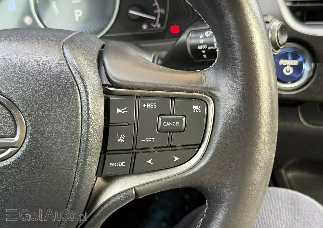 LEXUS UX 250h Elegance 2WD