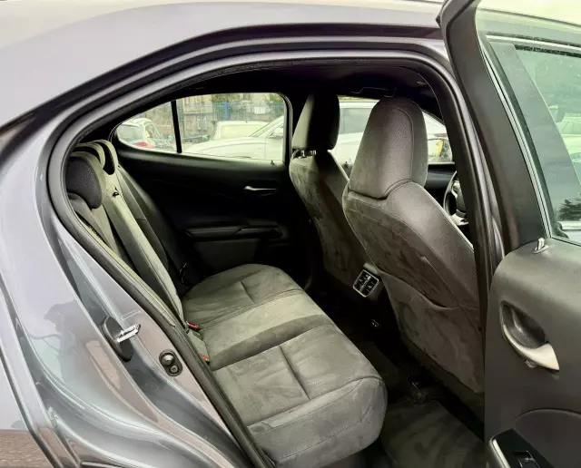 LEXUS UX 250h Elegance 2WD