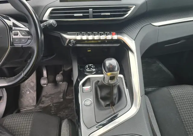 PEUGEOT 3008 1.2 PureTech Active S&S