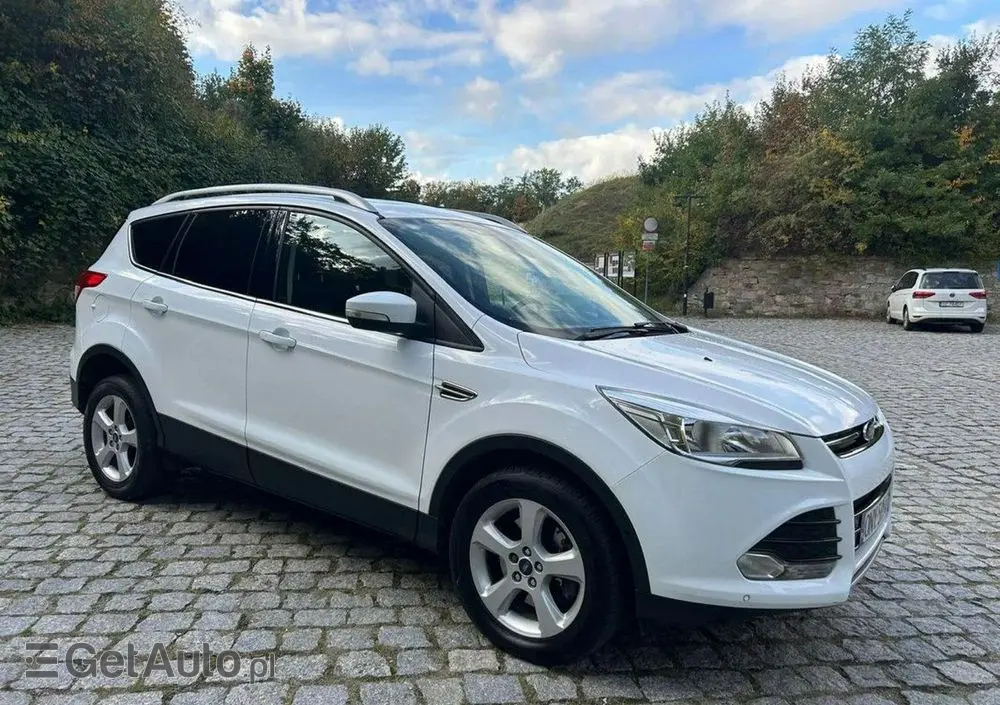 FORD Kuga 2.0 TDCi 2x4 Titanium