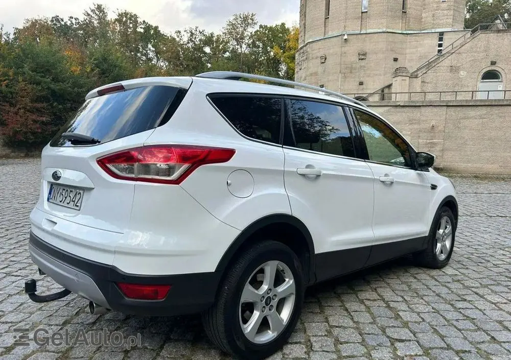 FORD Kuga 2.0 TDCi 2x4 Titanium