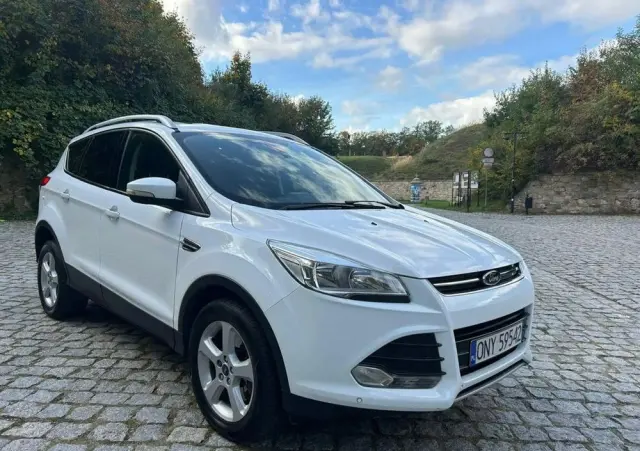 FORD Kuga 2.0 TDCi 2x4 Titanium