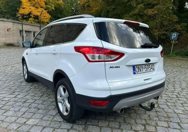 FORD Kuga 2.0 TDCi 2x4 Titanium