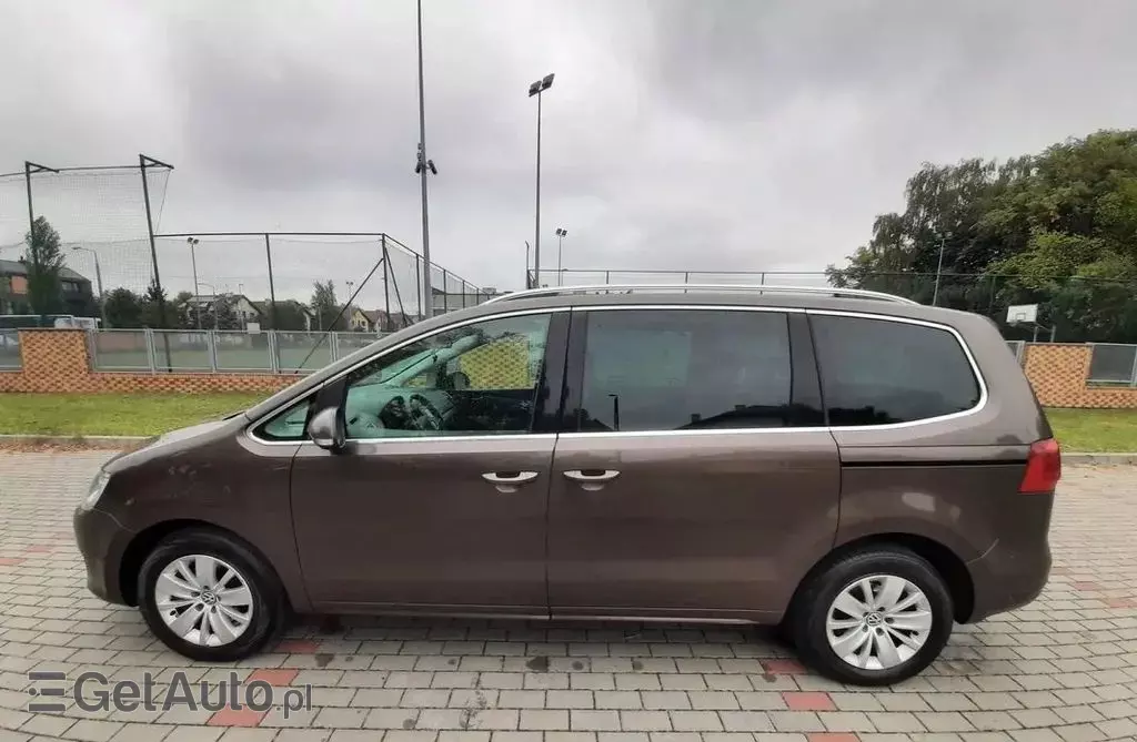 VOLKSWAGEN Sharan 