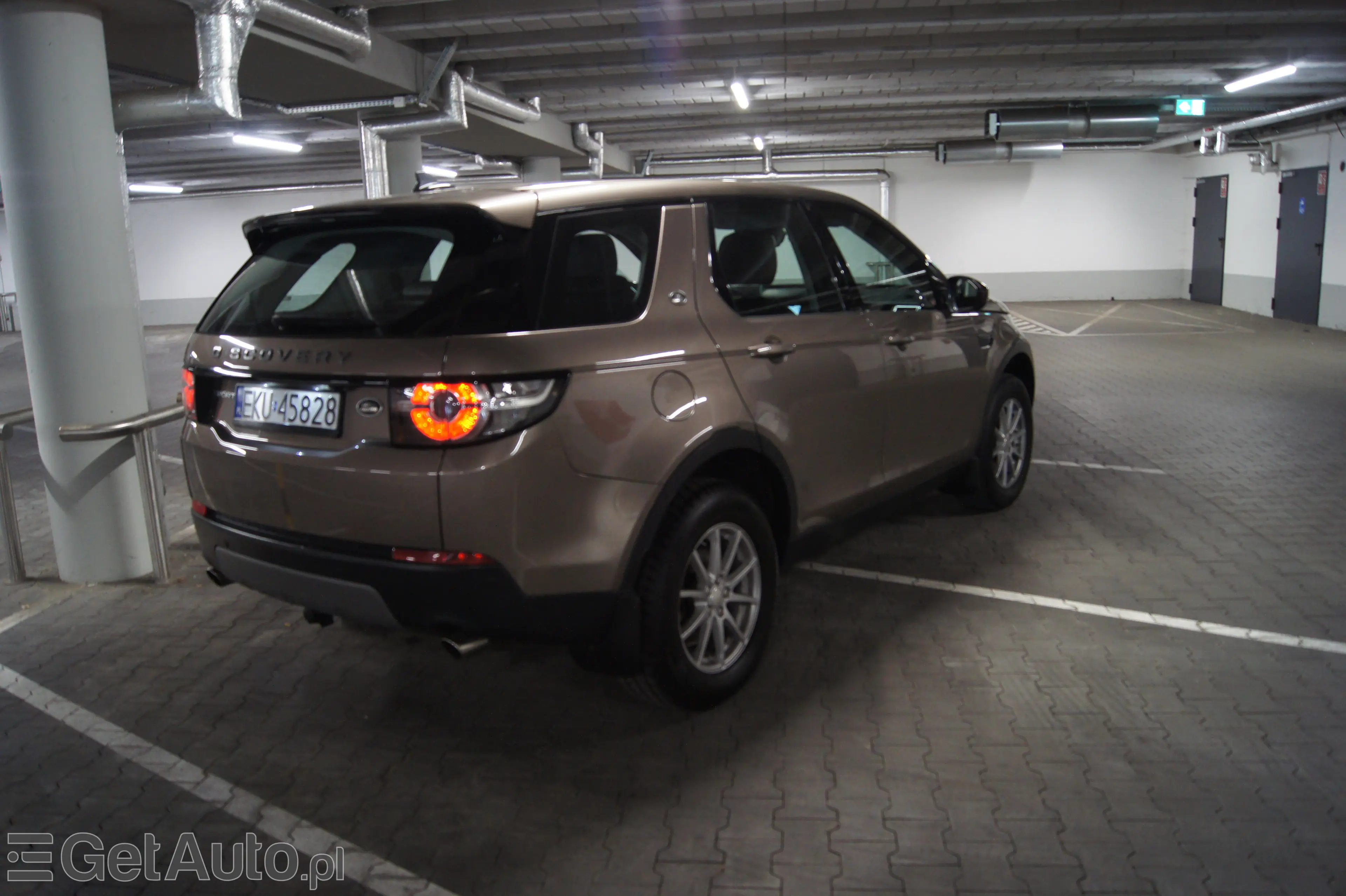 LAND ROVER Discovery SE