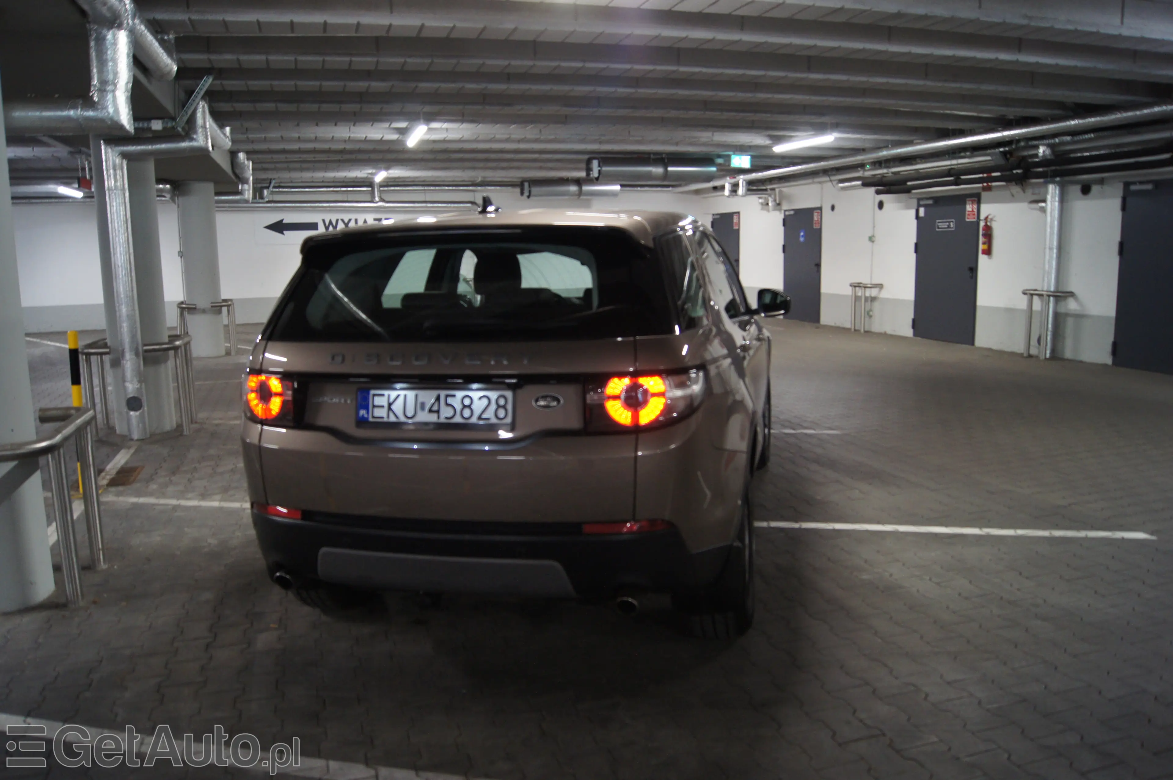 LAND ROVER Discovery SE