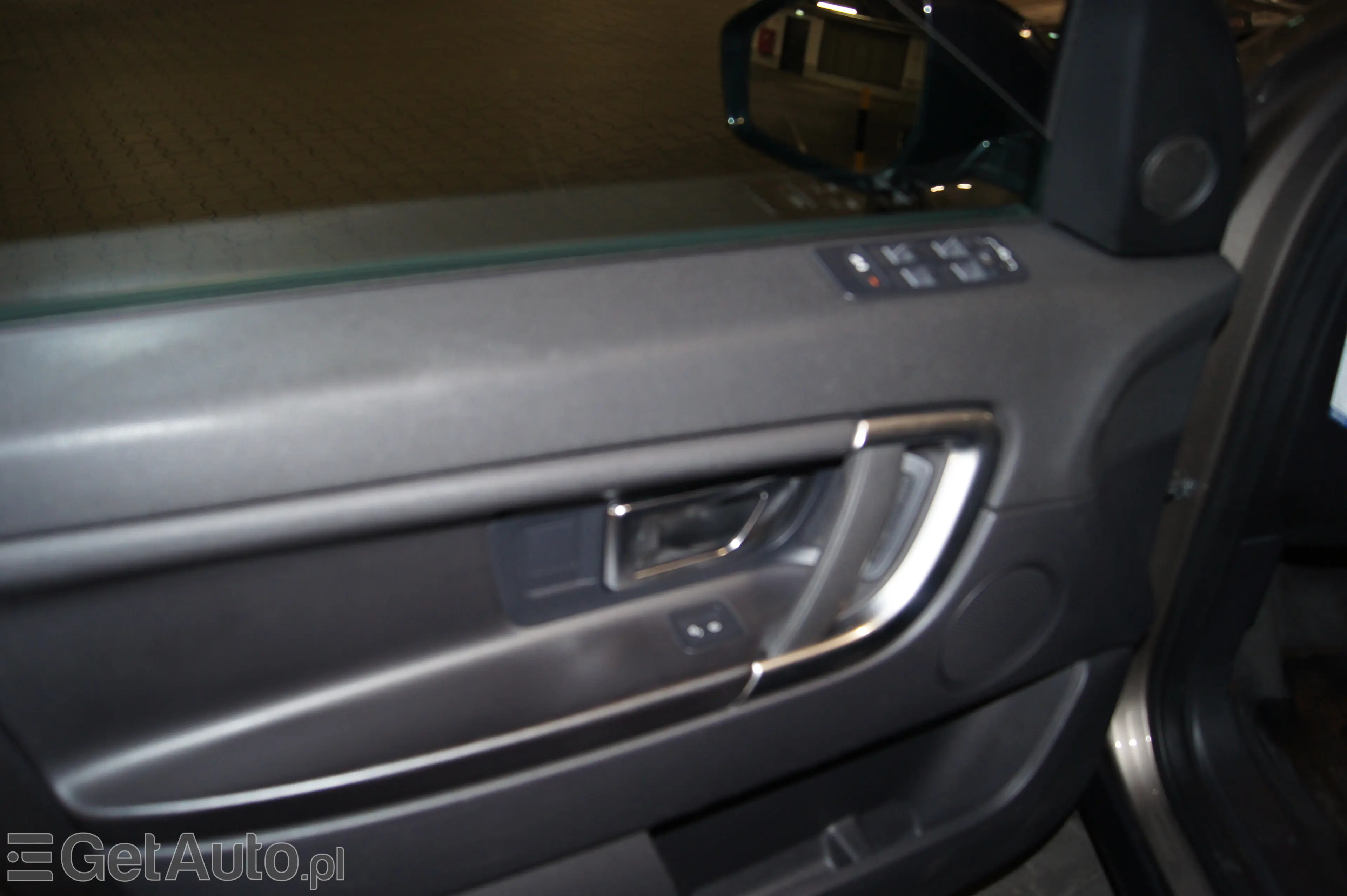 LAND ROVER Discovery SE