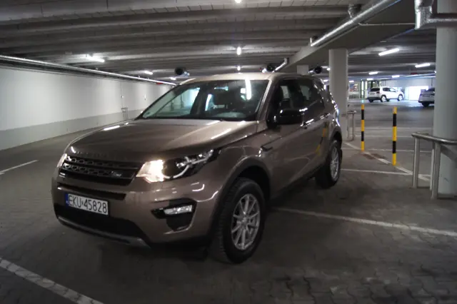 LAND ROVER Discovery SE