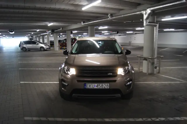 LAND ROVER Discovery SE