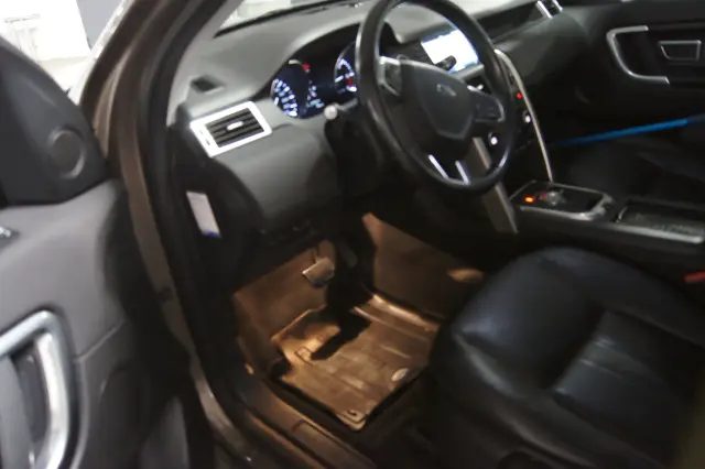 LAND ROVER Discovery SE