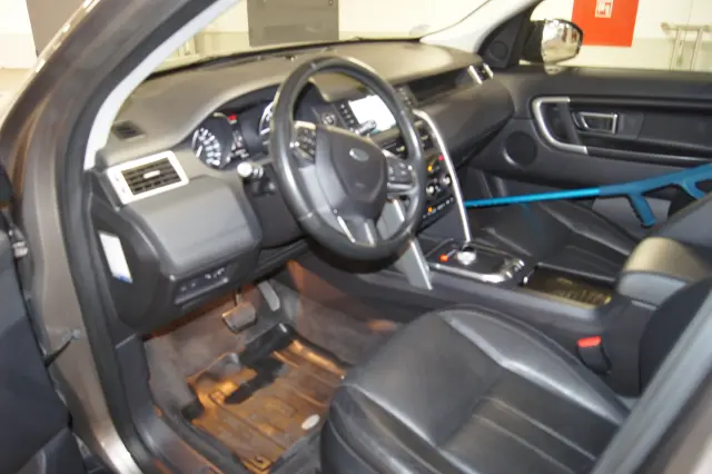 LAND ROVER Discovery SE