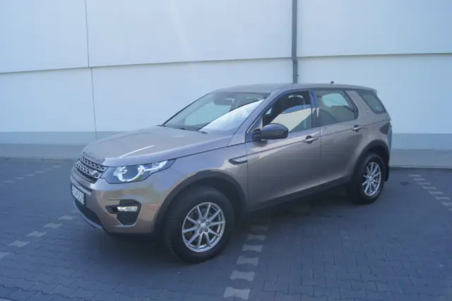 LAND ROVER Discovery SE
