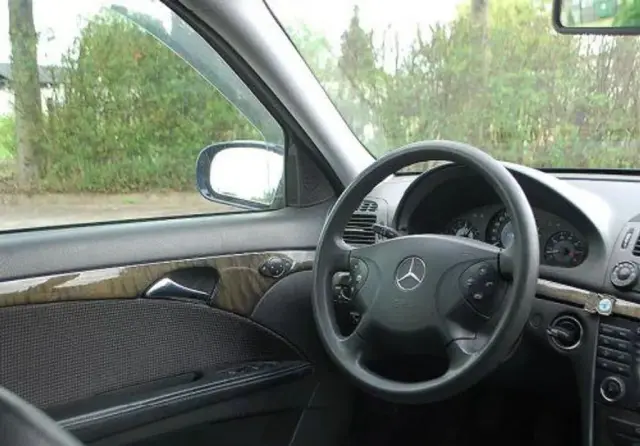 MERCEDES-BENZ Klasa E 