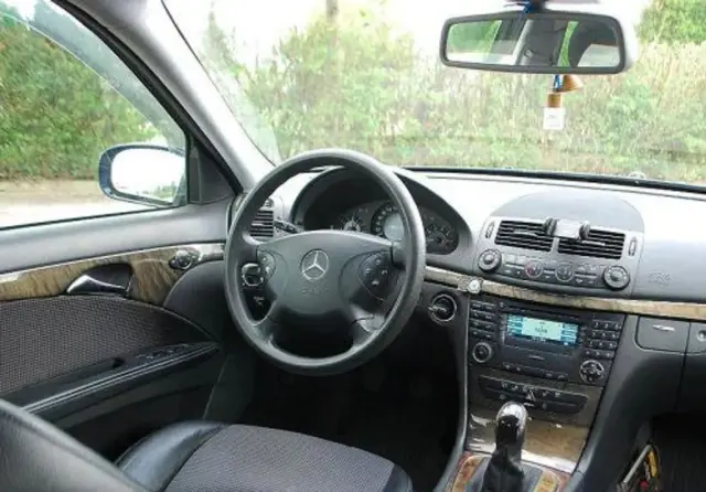 MERCEDES-BENZ Klasa E 