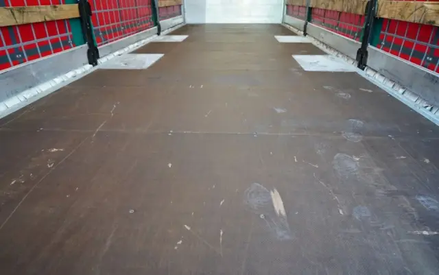 WIELTON PRZYCZEPA 8,1M / TANDEM / PRZEJAZDOWA / 2021 ROK 