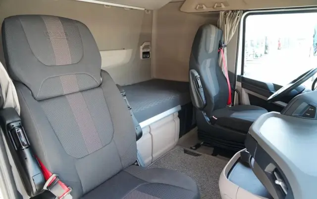 DAF XG 480 / KLIMATYZACJA  POSTOJOWA  /  2023 R 