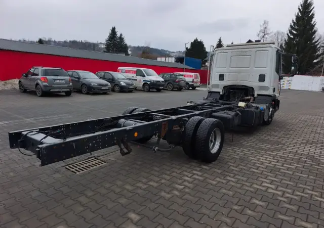 IVECO Eurocargo 100e18 rama do zabudowy 6,4m  poduszka klima 